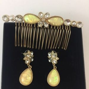 Pearlescent Rhinestone Drop Earrings & Hair Comb